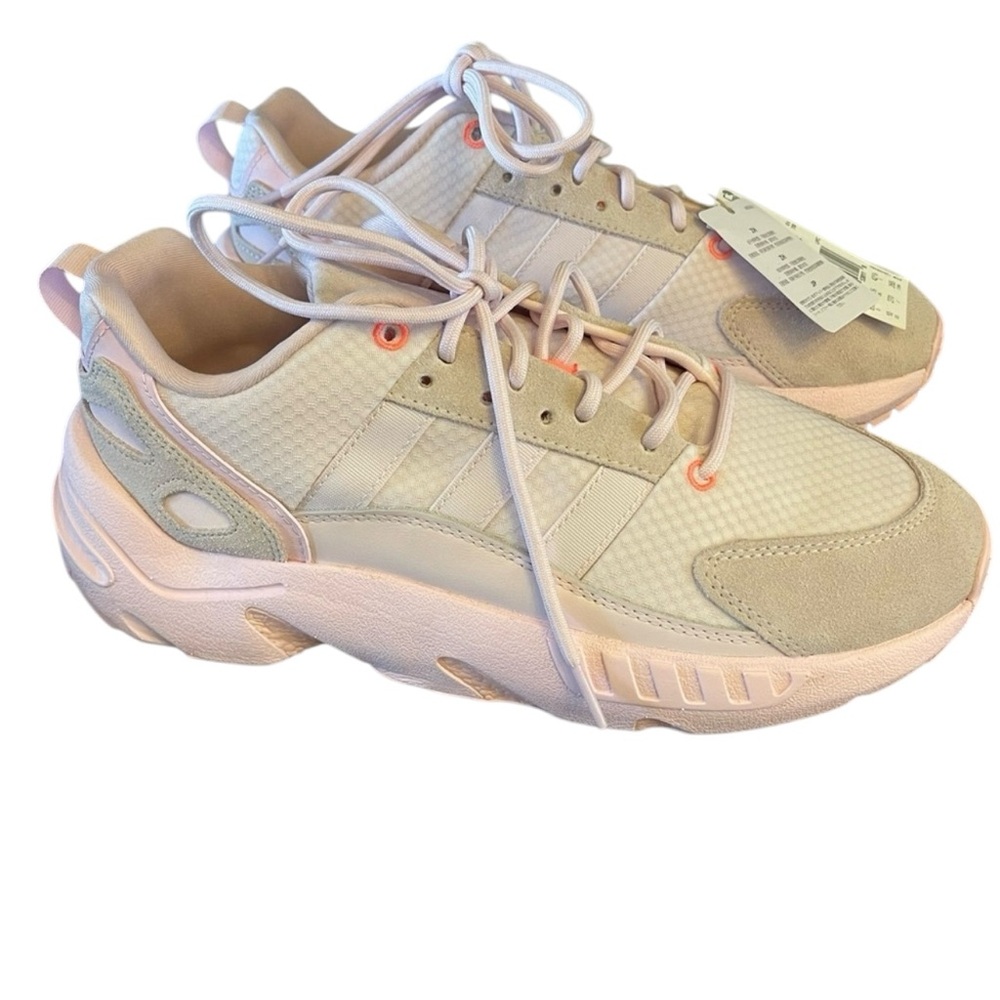 NWT Adidas shoes size 11 women’s pink ZX22 Boost athletic running shoes 🩷🩷‎